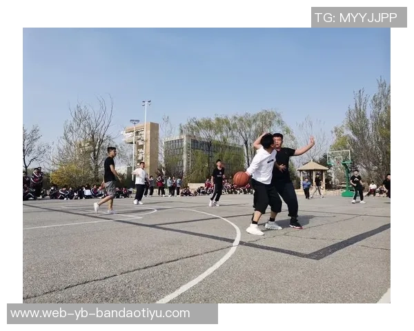 杨瀚森三分投篮瞬间引发全场屏息期待最终却只换来一声叹息 杨瀚森三分投篮瞬间引发全场屏息期待最终却只换来一声叹息