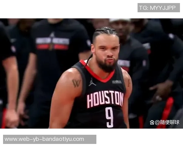 狄龙布鲁克斯勇猛表现24投10中砍下全队最高25分正负值加8助力球队胜利