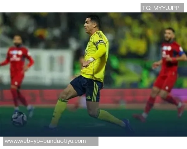 C罗本赛季表现出色代表俱乐部和国家队出战17场贡献16球2助攻